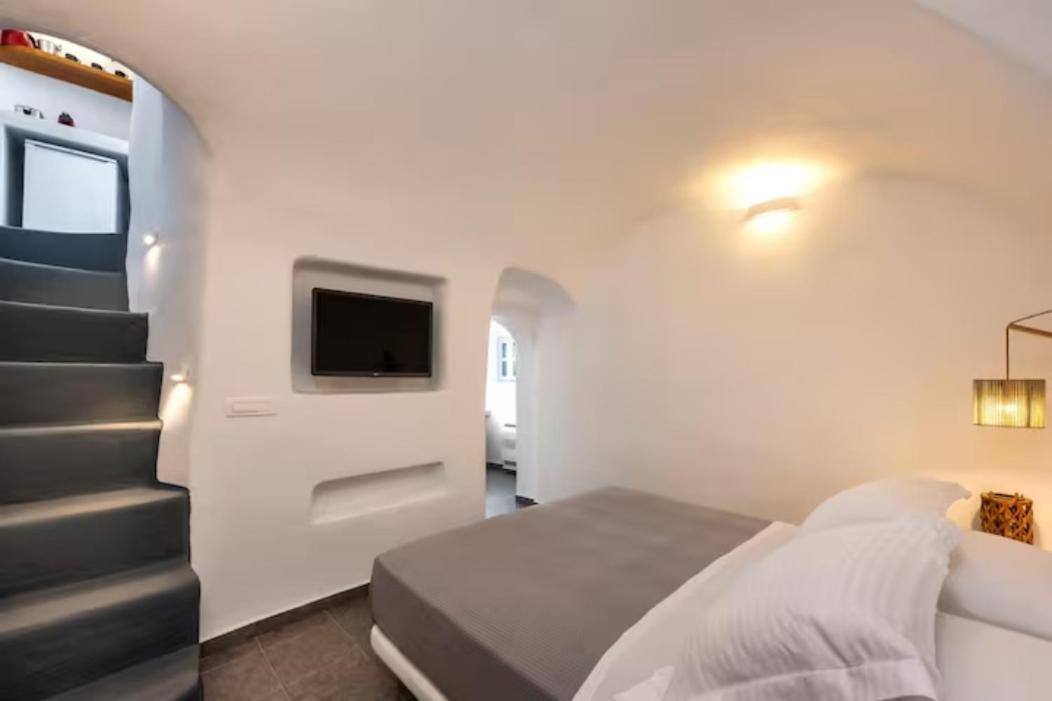 Petit Village Фира Екстериор снимка